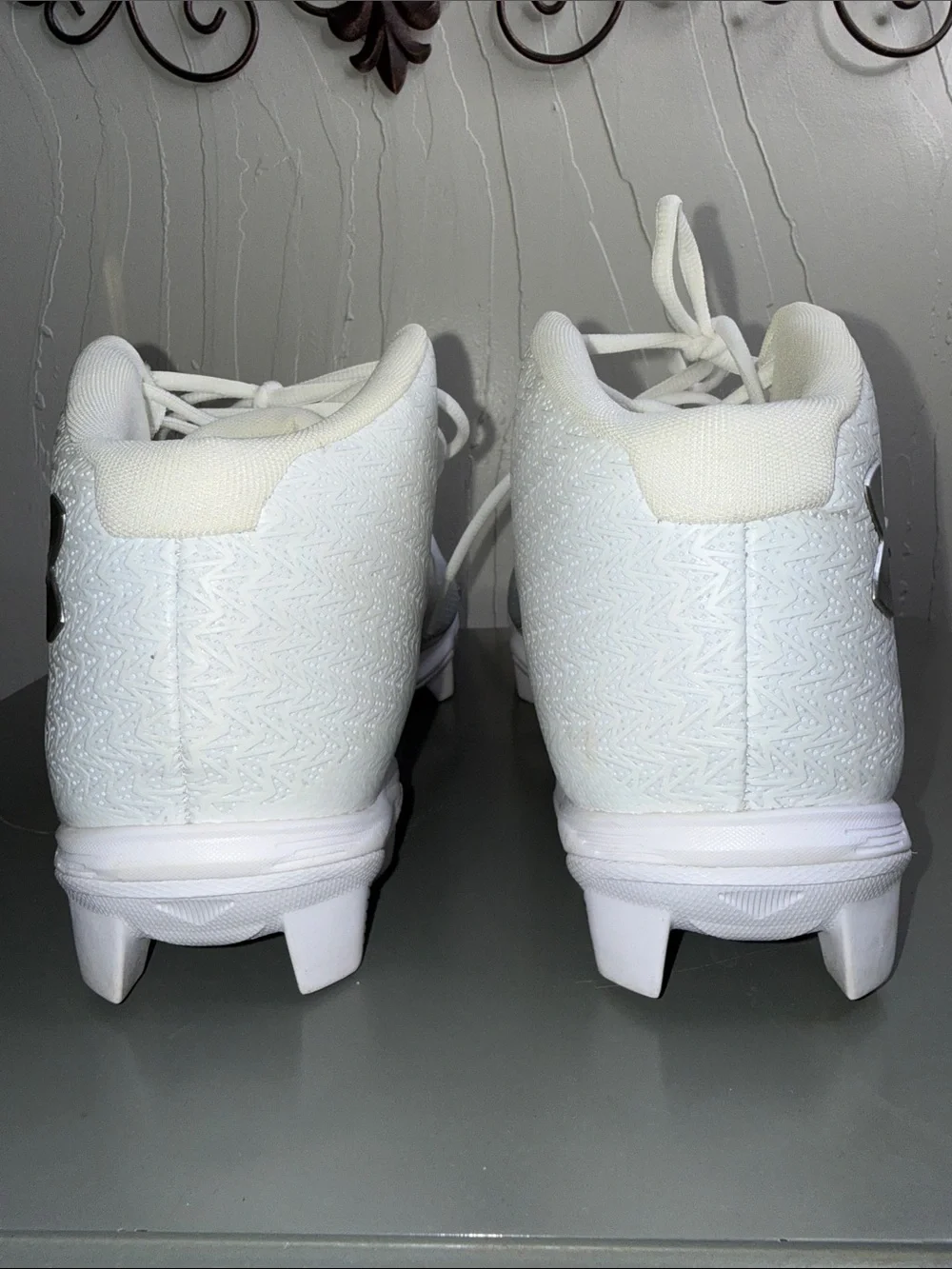 Under Armour Spotlight Franchise RM 4.0 football cleat in white/silver size 13